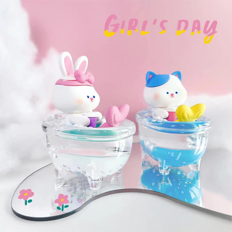 Bath Time Small Cartoon Figurine