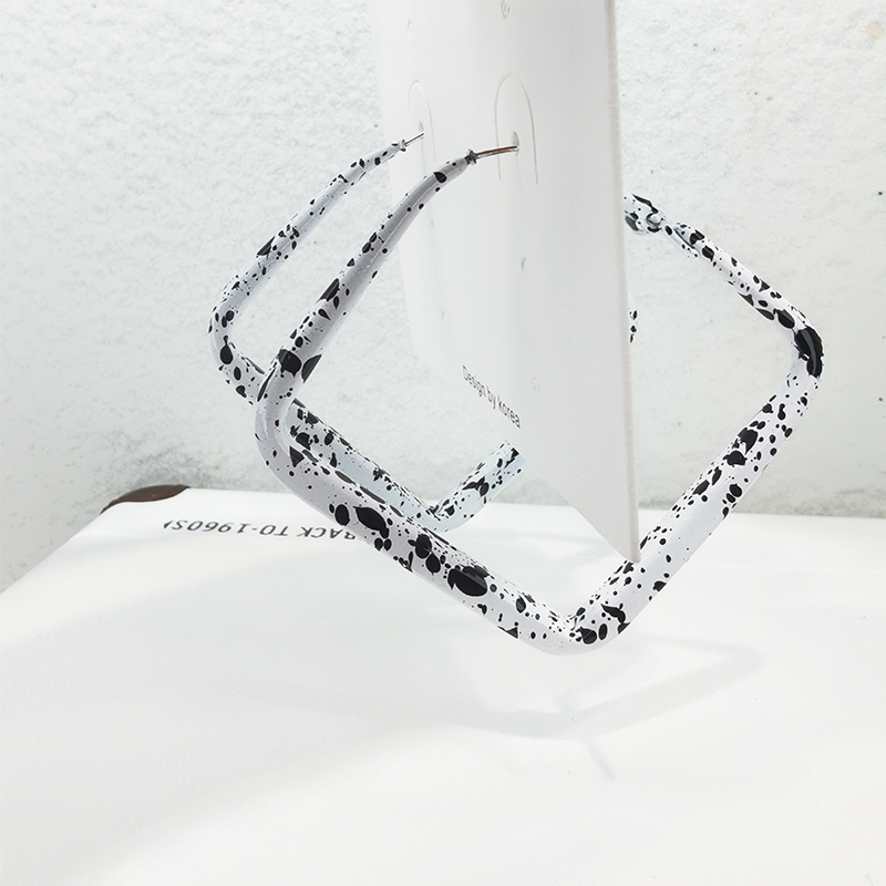 Square Black&White Drop Earrings - Image 4