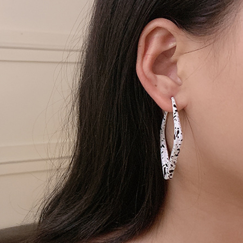 Square Black&White Drop Earrings - Image 2