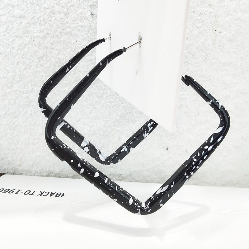 Square Black&White Drop Earrings - Image 3