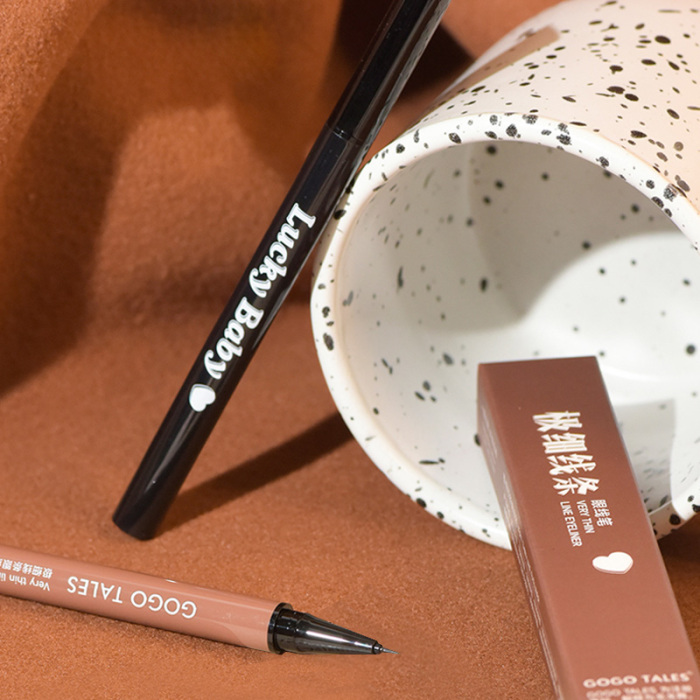 Ultra-Fine Liquid Eyeliner